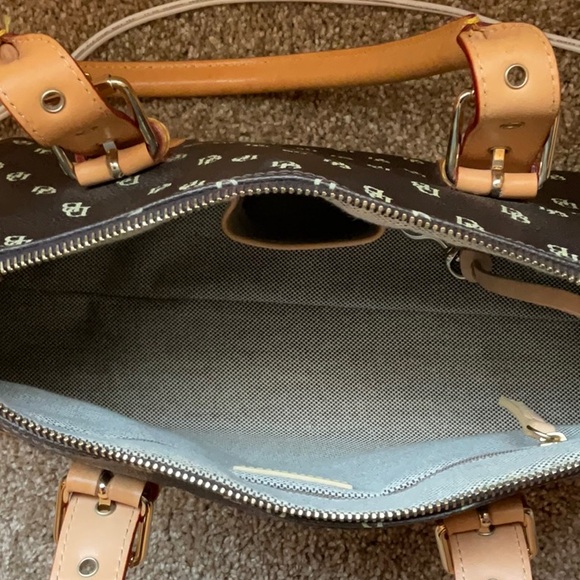 Dooney and Bourke Classic Monaghan Purse - Picture 5 of 9